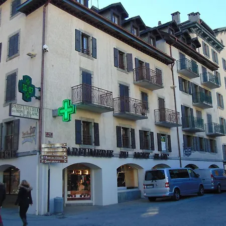 Convivial En Zone Pietonne Avec Animaux Admis, Balcon - - Fr-1-517-23 Chamonix